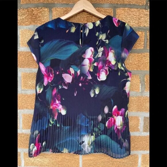 Ted Baker Floral-Print Pleated Top sz 4 - Picture 6 of 8